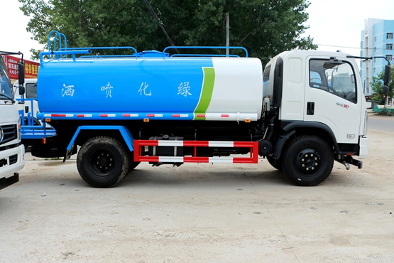 東風(fēng)12噸灑水車