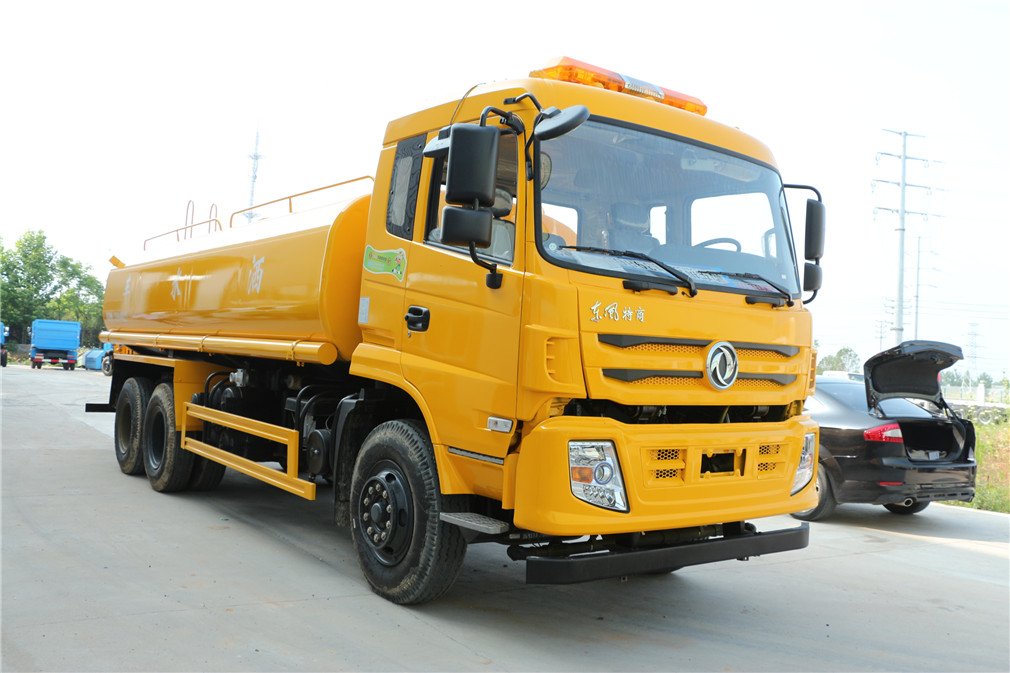 東風(fēng)特商灑水車(chē)（20方）