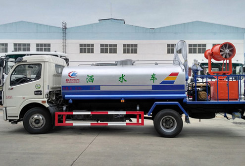 國五東風(fēng)多利卡綠化噴灑車