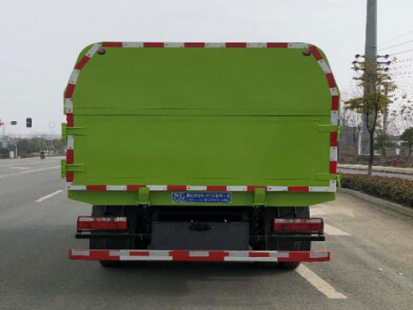 東風(fēng)小多利卡國(guó)六藍(lán)牌密封自卸式垃圾車