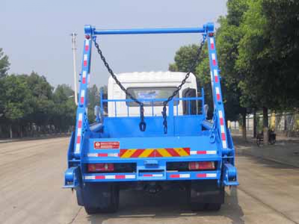 東風(fēng)專底國(guó)六8~12方擺臂式垃圾車