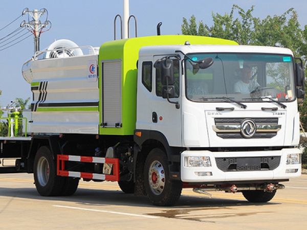 國六東風(fēng)D9 12噸（方罐）抑塵車
